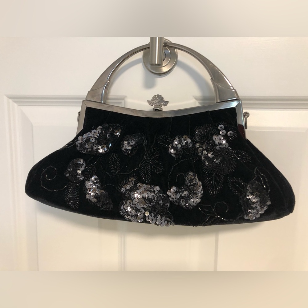 Vintage black evening bag. Silver handle & clasp. Sequined and beaded front